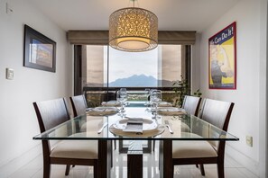 Apartment | 3 bedrooms - Coverage in Barra da Tijuca for 6 People Lc2207 (Rio de Janeiro)