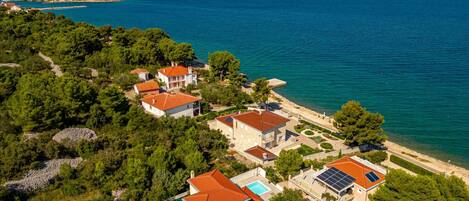 别墅 | 4 多间卧室