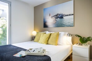 2 bedrooms, Internet, bed sheets - Amazing 2 bedrooms front of the Beach (Barcelona)