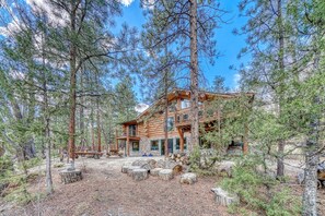Exterior - Inviting and Relaxing-Cliffs and Streams! (Nathrop)