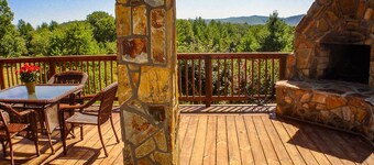 Cabin Fever - 3BR/2BA  Near West Jefferson & Blue Ridge Pkwy With Outdoor F/P