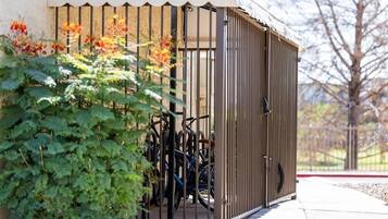 Apartment, 1 Bedroom | Property grounds