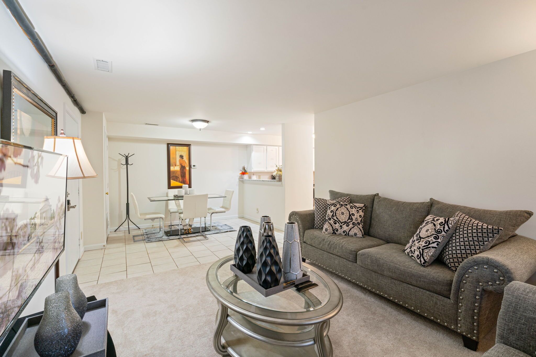 Cozy 2-bedrooms condo in the heart of Stafford