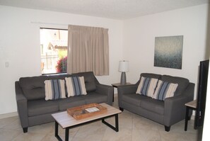 Apartment, 1 Bedroom | Living area