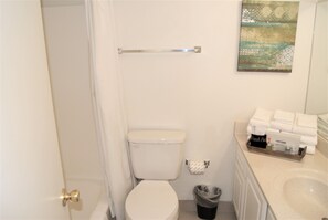 Apartamento, 1 habitación | Baño | Toallas