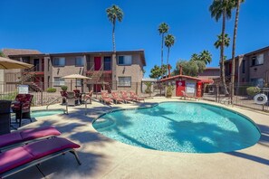 Pool - Scottsdale's premium short term getaway, Fully furnished 1 bedroom homes, FREE Golf, cable, utilities, Wi-Fi, parking, pool, and bike trails- Unit 112 by RedAwning (Scottsdale)