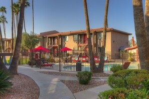 Exterior - Scottsdale's premium short term getaway, Fully furnished 1 bedroom homes, FREE Golf, cable, utilities, Wi-Fi, parking, pool, and bike trails- Unit 112 by RedAwning (Scottsdale)