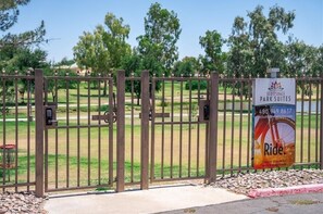 Apartment, 1 Bedroom | Property grounds
