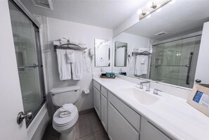 Apartment, 1 Schlafzimmer | Badezimmer | Handtücher