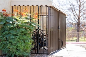 Apartment, 1 Bedroom | Property grounds