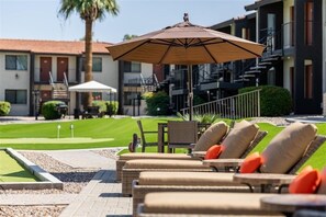 Property grounds - 105 Fully Furnished 1BR Suite-Outdoor Pool! by RedAwning (Scottsdale)