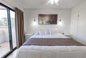 1 bedroom, free WiFi - 115 Fully Furnished 1BR Suite-Prime Location! by RedAwning (Scottsdale)