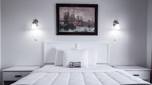 Unclassified image, 4 of 16, button - Scottsdale's premium short term getaway, Fully furnished 1 bedroom homes, FREE Golf, cable, utilities, Wi-Fi, parking, pool, and bike trails- Unit 241 by RedAwning (Scottsdale)