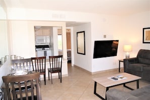 Apartment, 1 Bedroom | Living area