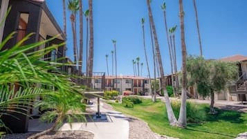 Apartment, 1 Bedroom | Property grounds