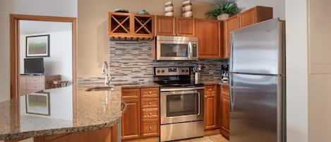 Condo, 2 Bedrooms | Private kitchen | Fridge, oven, coffee/tea maker, toaster