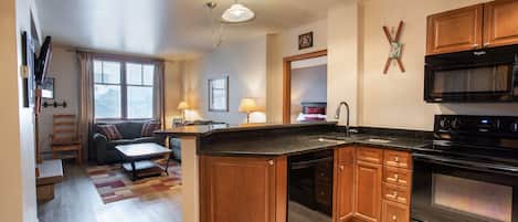 Condo, 2 Bedrooms | Private kitchen | Fridge, oven, coffee/tea maker, toaster