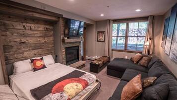 1 bedroom, iron/ironing board, free WiFi