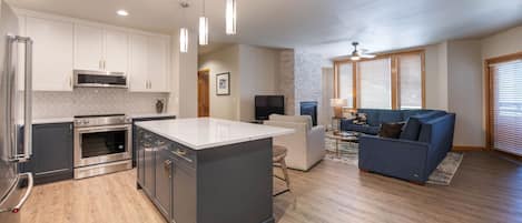 Condo, 3 chambres | 3 chambres, fer et planche Ă repasser, accĂšs au Wi-Fi (inclus)