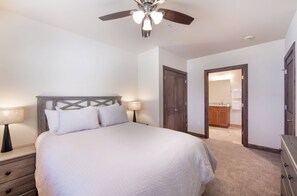 3 habitaciones, tabla de planchar con plancha y wifi gratis 