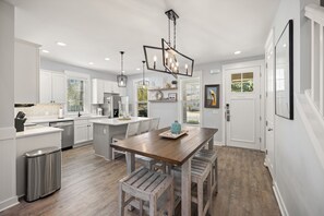 House, 3 Bedrooms | Dining