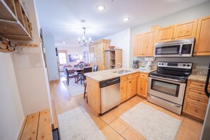 Fridge, microwave, oven, stovetop - Large 1 br w/ 2 showers, walk to slopes! (Keystone)