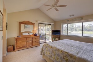 2 bedrooms, iron/ironing board, Internet, bed sheets - Sunset Rentals | Ocean Course 556 (Hilton Head Island)