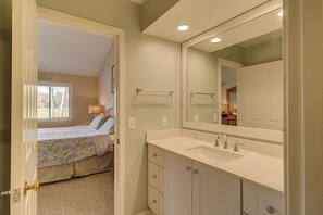 Towels - Sunset Rentals | Ocean Course 556 (Hilton Head Island)