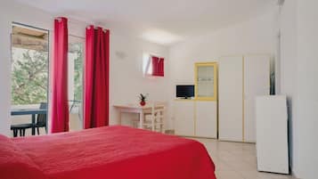 1 slaapkamer, een strijkplank/strijkijzer, wifi, beddengoed