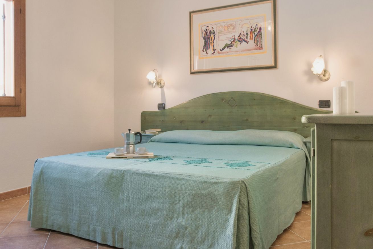 1 chambre, coffres-forts dans les chambres, lit parapluie, draps fournis