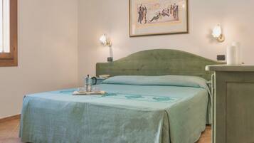 1 chambre, coffres-forts dans les chambres, lit parapluie, draps fournis