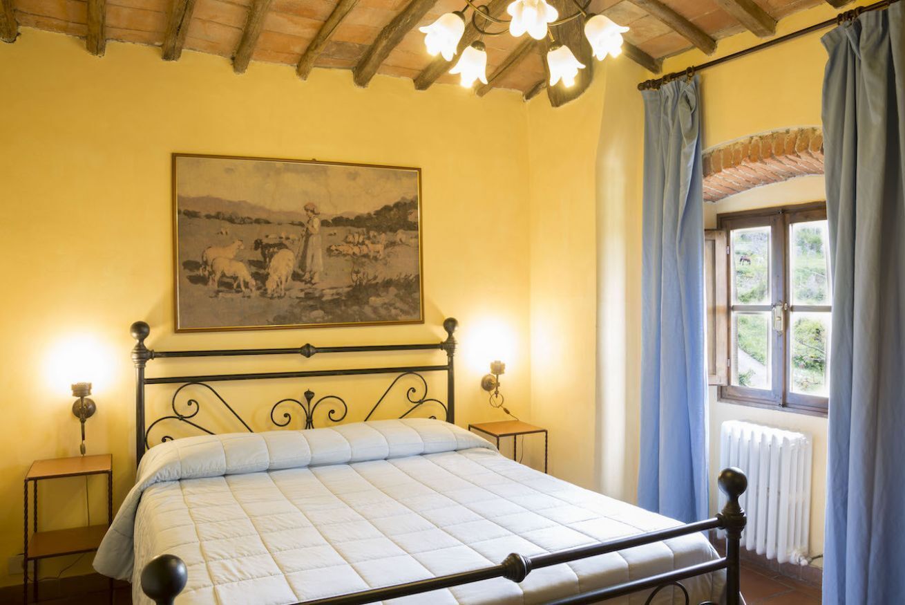 2 chambres, fer et planche à repasser, draps fournis