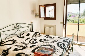 1 chambre, lit parapluie