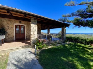 Terrace/patio - House with garden and splendid sea view (Lotzorai)