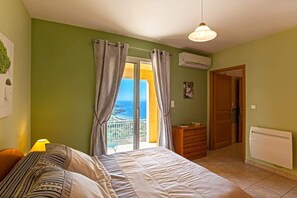 5 bedrooms, iron/ironing board, travel cot, WiFi