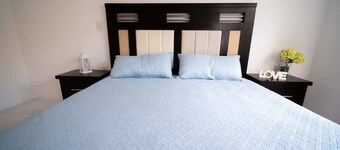 PENINSULA STAYS 2 BR House @ Gated Community 24/7 Security