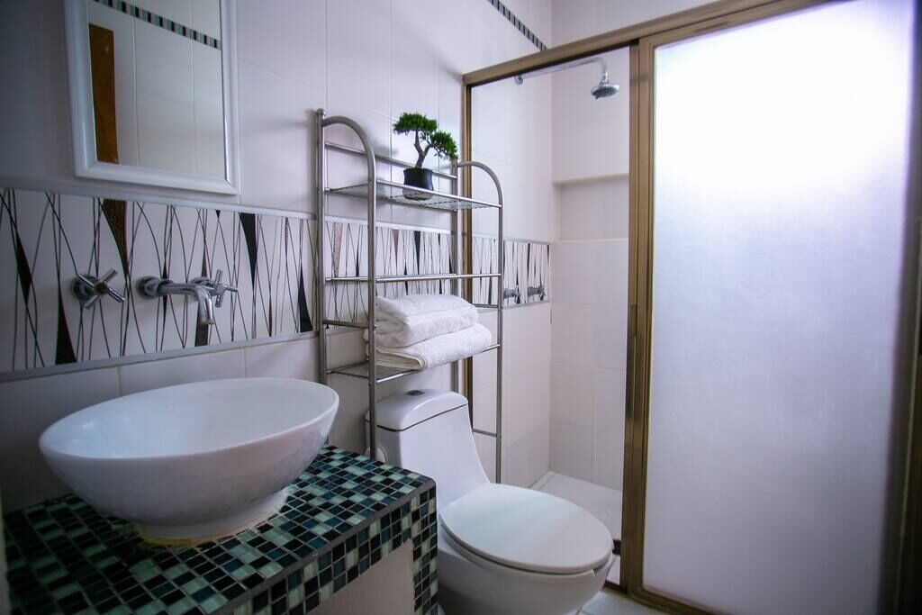 Douche, serviettes fournies