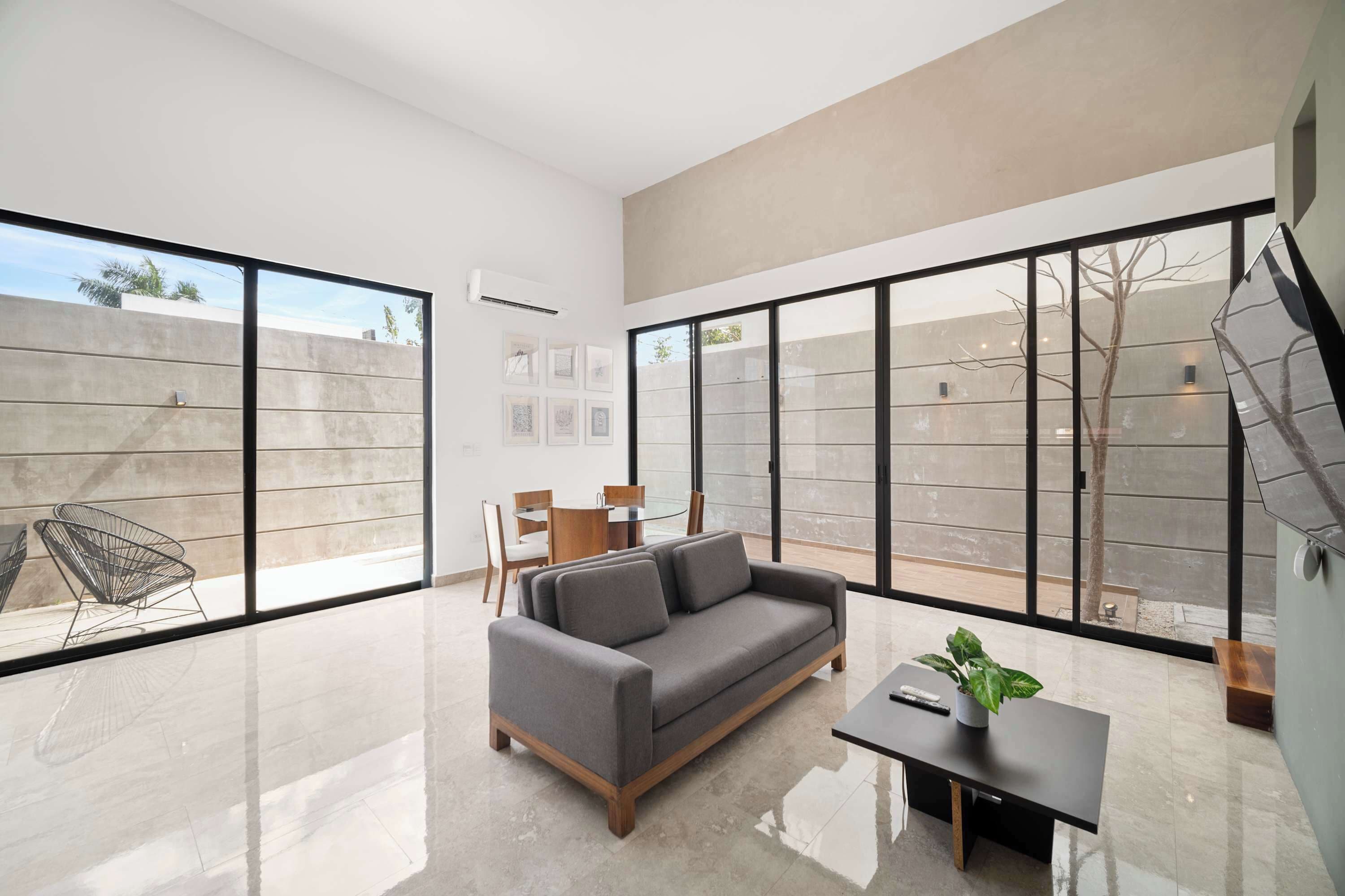 Televisión, oficina