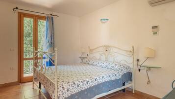 2 soverom, strykejern/-brett, reiseseng for barn og wi-fi