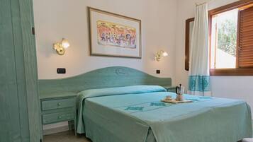 1 chambre, coffres-forts dans les chambres, lit parapluie, draps fournis