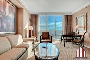 TV, offices - MGM Signature-28-604 Jacuzzi Studio (Las Vegas)