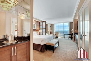 Zimmersafe, Schreibtisch, Bügeleisen/Bügelbrett, kostenloses WLAN