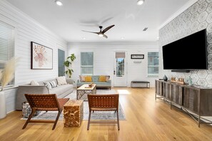 Smart-TV og DVD-spiller