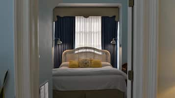 12 bedrooms, iron/ironing board, free WiFi, bed sheets