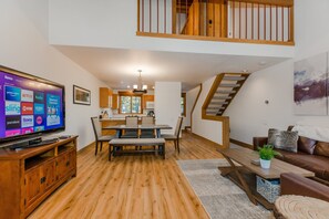 TV, fireplace, smart speakers, music library - Rendezvous at Northstar_3 Story High End Condo, Nest, Alexa, Remote Fireplace, Smart TV's +NPOA Pass (Truckee)