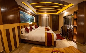 Minibar, individually furnished, free WiFi, bed sheets