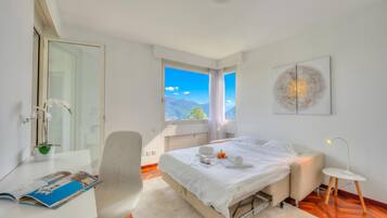 Appartement Familial, 2 chambres, côté montagne (Residenza Parco Carona with Lake-View)