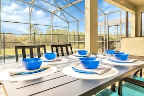 Dining - Southwest facing pool! 5 Miles from Disney. (Kissimmee)