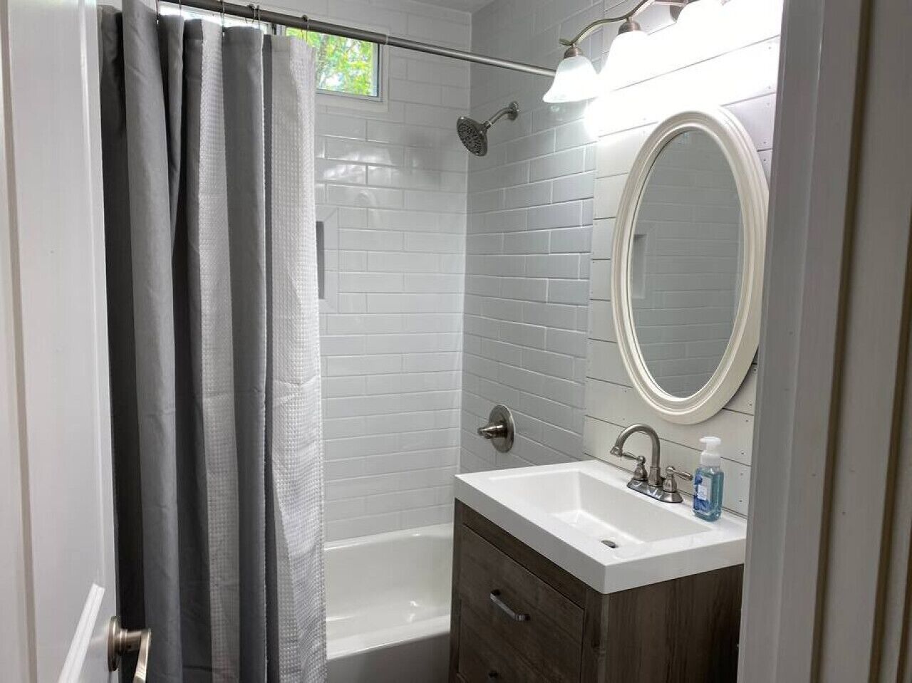 Bathtub, hair dryer