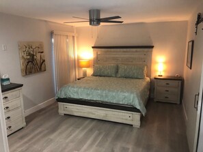 3 bedrooms, desk, free WiFi, bed sheets